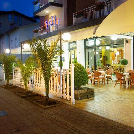 Hotel Felix Pindemonte Лідо-ді-Єзоло Екстер'єр фото